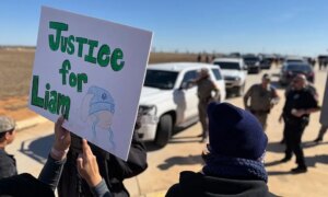 Dommer erklærer mishandling i sak mot Texas Anti-ICE-demonstranter som Trump-administrasjonen sa var Antifa