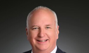 Den hvite republikaneren fra Louisiana ber angivelig den svarte demokratiske partiets tjenestemann om å &laquo;hold kjeft, gutt&raquo;