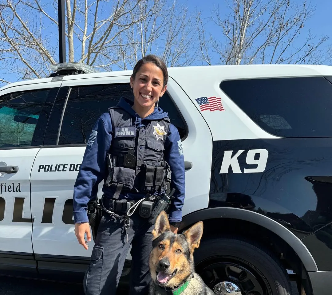 California politimann som slo svart tenåring sett dra en annen tenåring ut av bilen med håret under forrige hendelse
