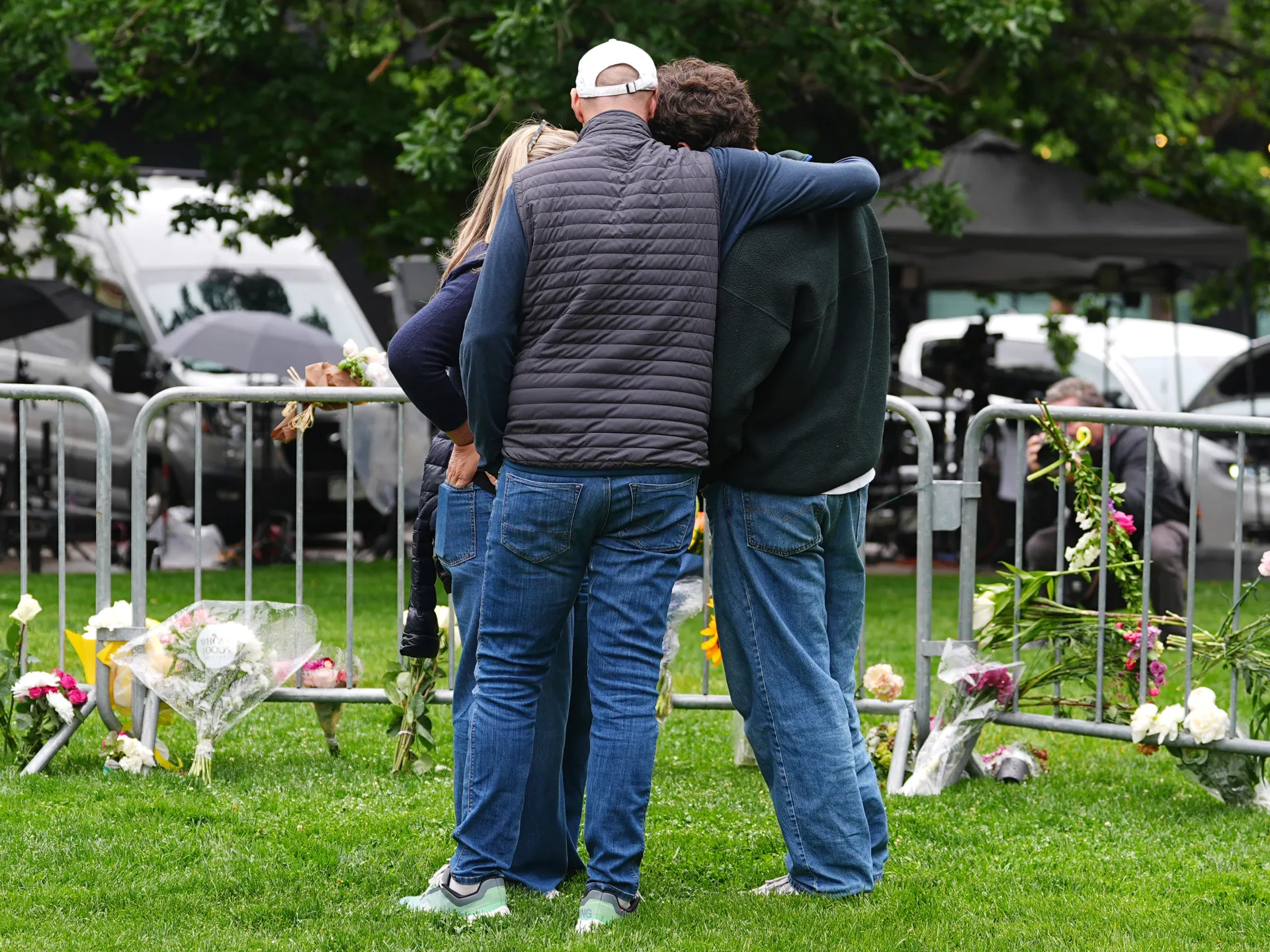 Mann erkjenner seg skyldig i Colorado brannbombing, grupper ber om utsettelse av familien