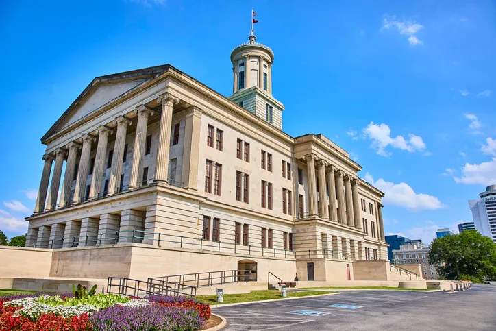 Tennessee skolestyreleder trekker seg etter "Get A Rope"-kommentar rettet mot svart mistenkt