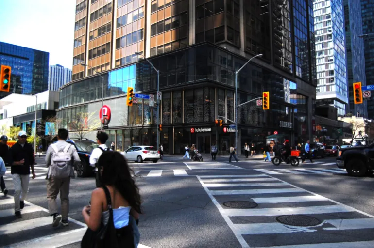 Et stort kryss i Toronto, Canada