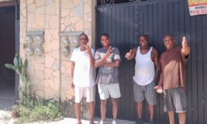 Møt cubanerne som sitter fast i Mexico under Donald Trumps deportasjonskampanje | Donald Trump Nyheter