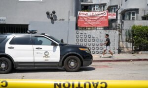 Forbrytelsesanklagene mot LAPD-varsleren har blitt nedgradert, men hvorfor er han fortsatt siktet i det hele tatt? (Op-Ed)