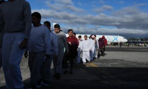 USA deporterer nesten 2300 meksikanere til Guatemala på grunn av Mexicos innvendinger