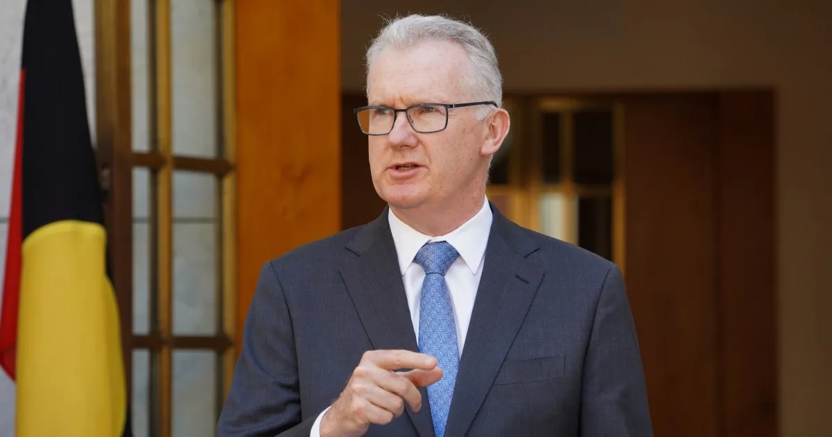Australia for å arrestere turister som oppholder seg over visum under immigrasjonsaksjoner