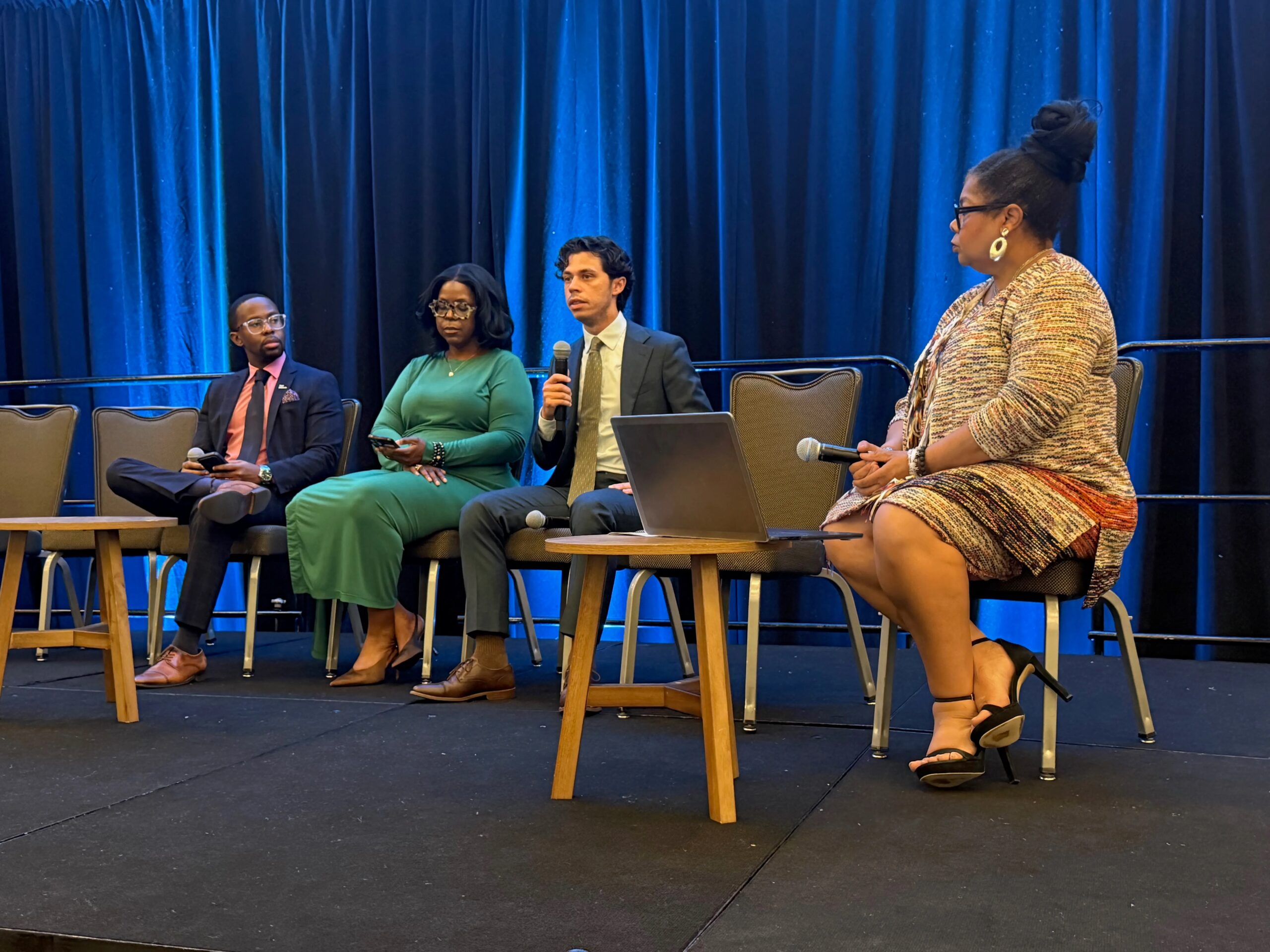 På Congressional Black Caucus Conference konfronterte et lynsjpanel USAs mistenkelige svarte hengende dødsfall
