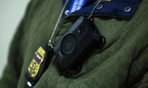 ICE-agent som skjøt Texas immigrant hadde ikke på seg kroppskamera, dommer blokkerer midlertidig utvisning