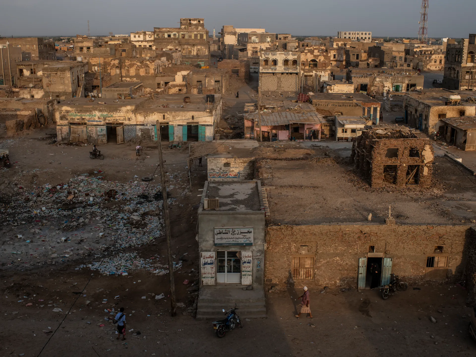 Inne i 'drepeboksen': Jemenittene som ble igjen i Houthi-holdt Mocha