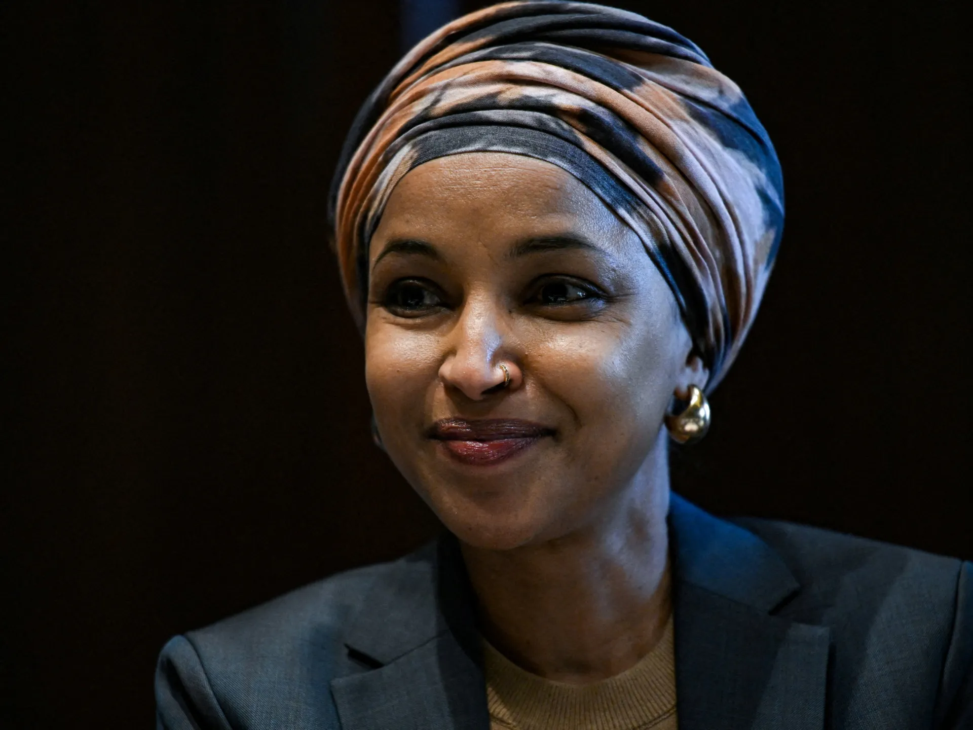 Amerikanske agenter søker hjem til Ilhan Omar, Trump-kritiker og kongressmedlem