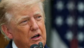 President Trump deltar på lunsj i rosehagen i Det hvite hus