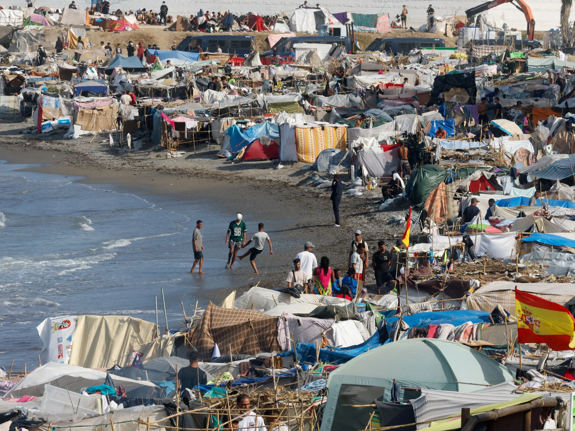 Italia og Spania opphever grensekontrollen etter måneder med spenning rundt Ceuta