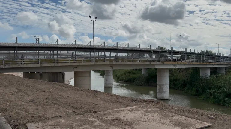 En bro som forbinder USA med Mexico er sett i Brownsville, Texas