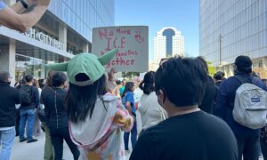 Rapport: ICE bryter armen til en amerikansk statsborger i California under feilaktig internering