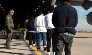 Trump øker deportasjoner fra tredjeland til tross for globale rettighetsrask